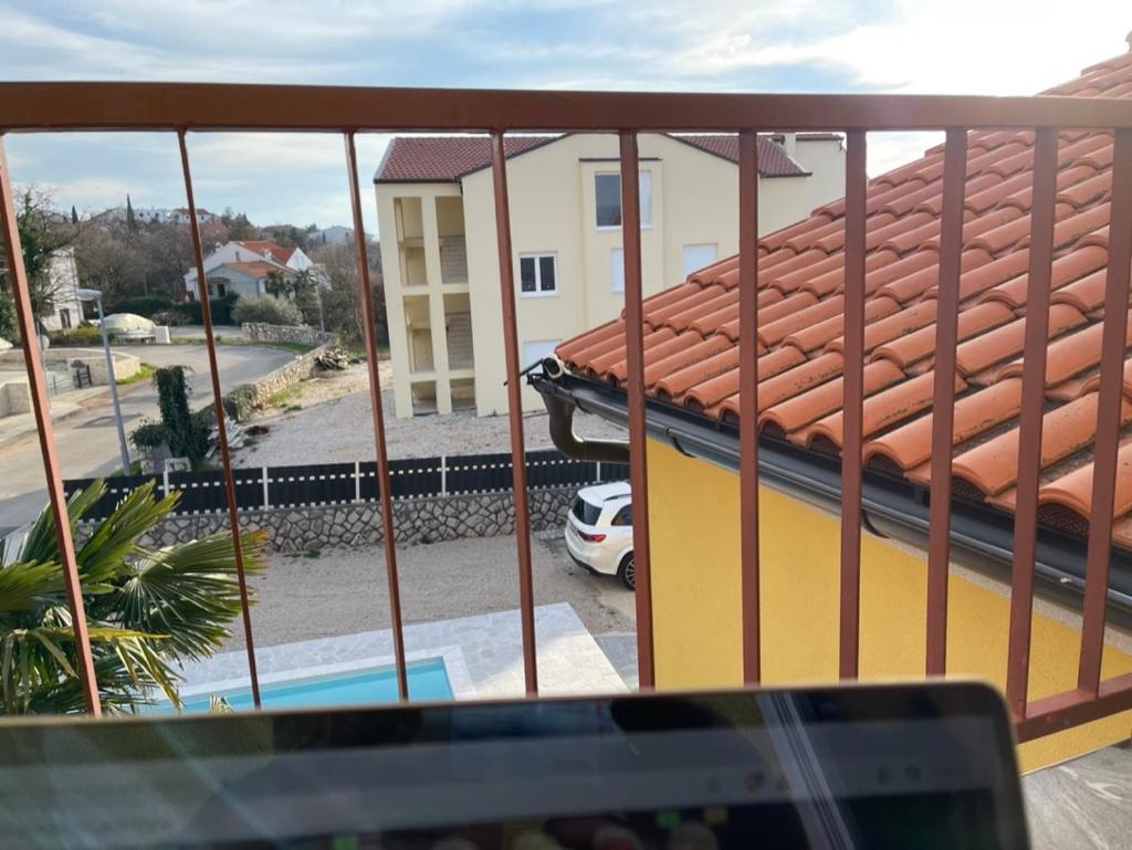 Appartamento Tom'S House Njivice Esterno foto