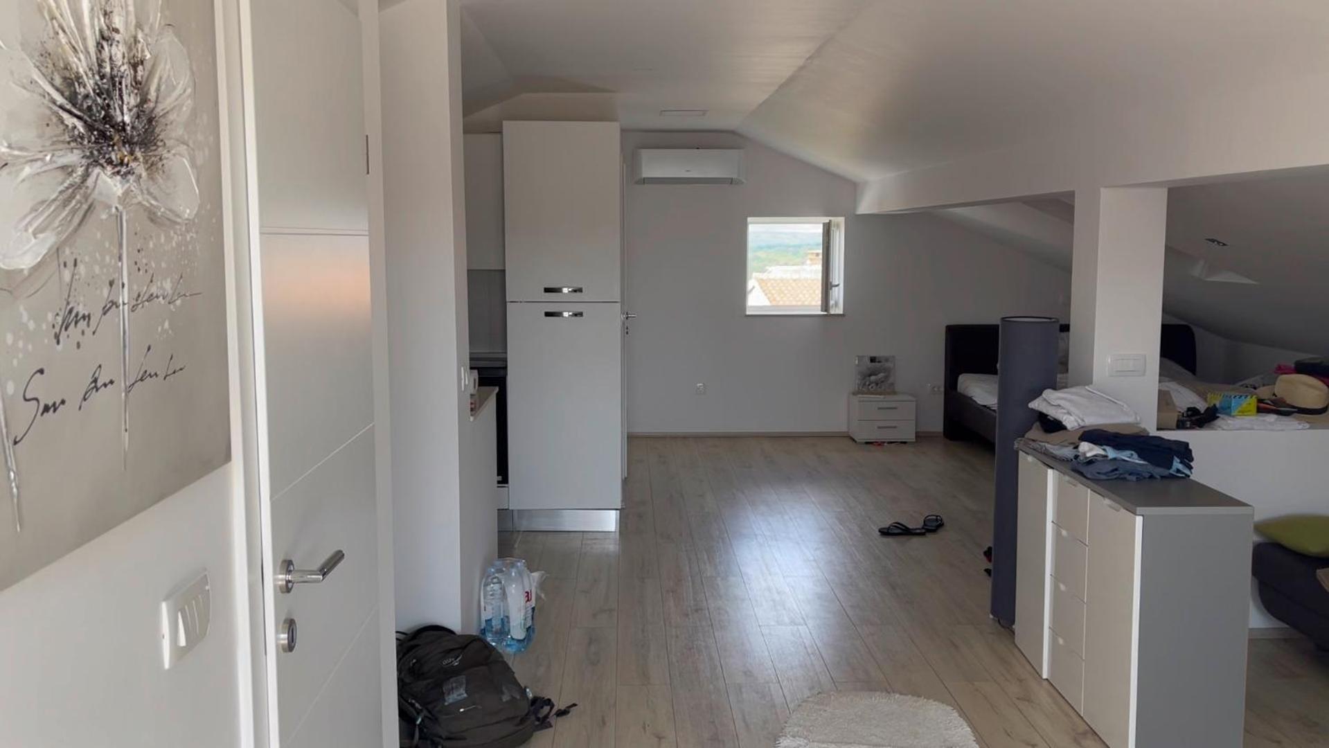 Appartamento Tom'S House Njivice Esterno foto