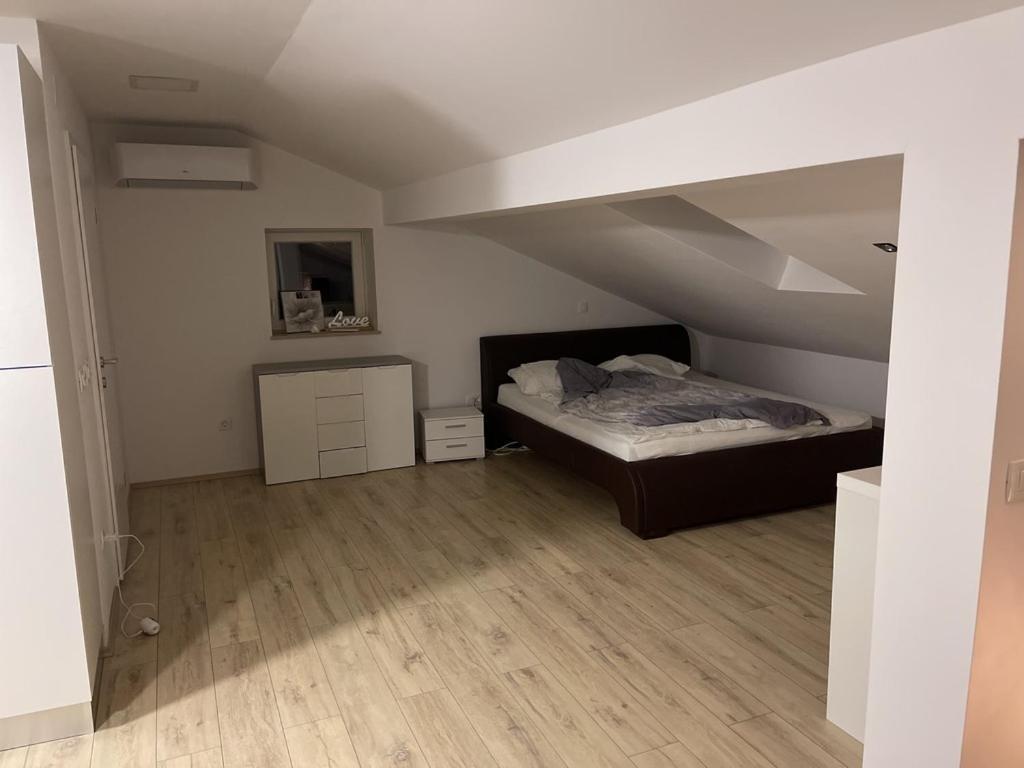 Appartamento Tom'S House Njivice Esterno foto