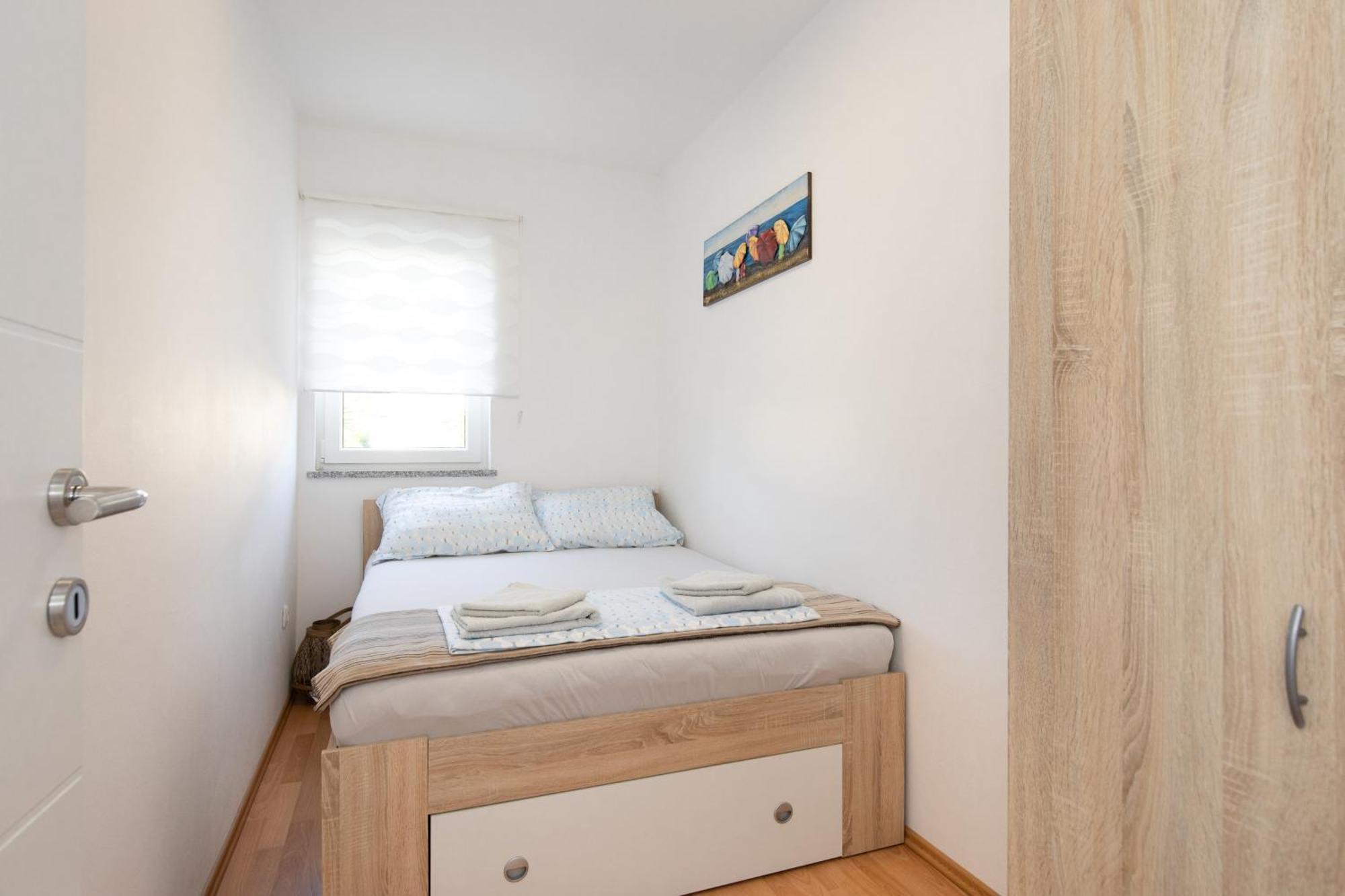 Appartamento Tom'S House Njivice Esterno foto