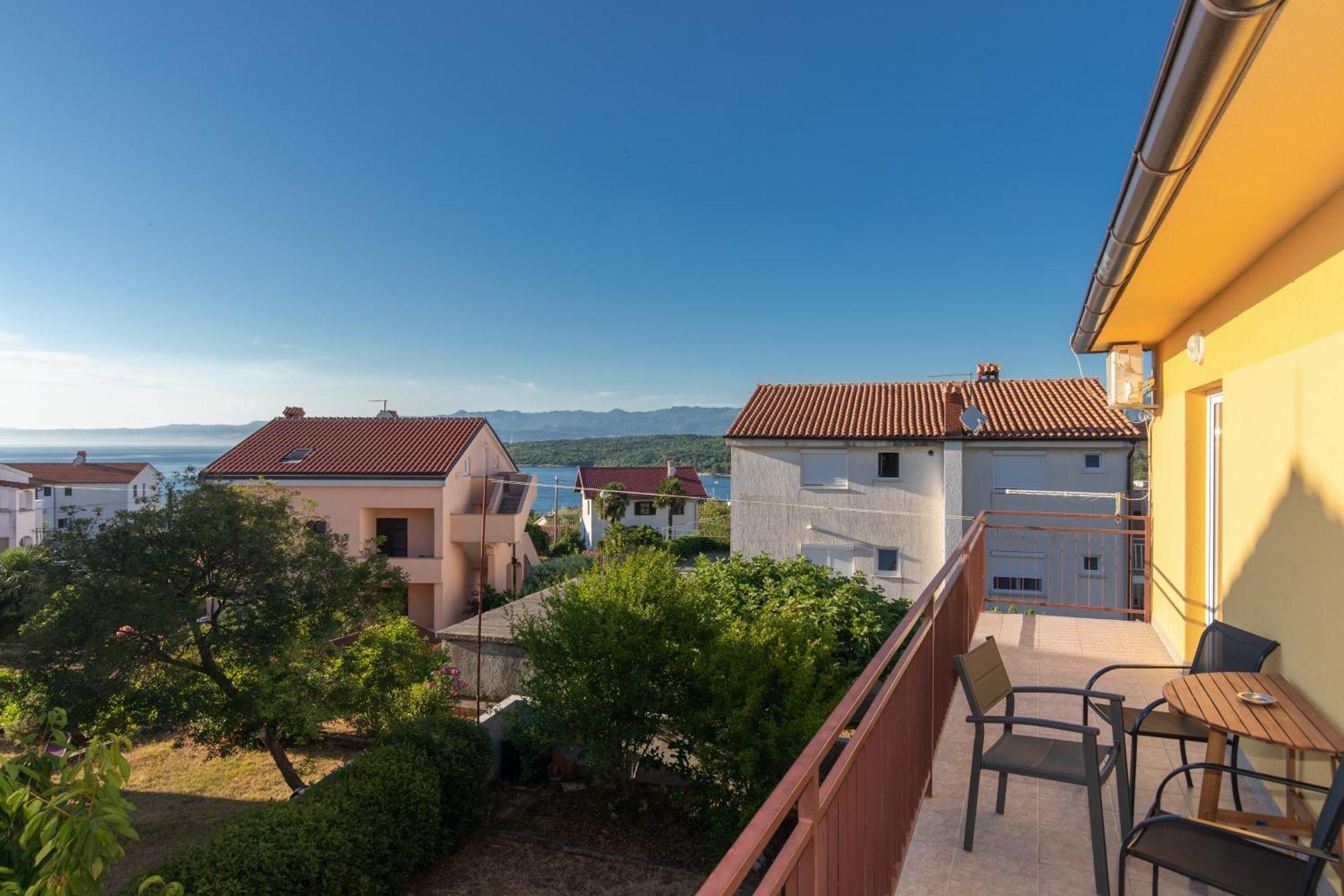 Appartamento Tom'S House Njivice Esterno foto