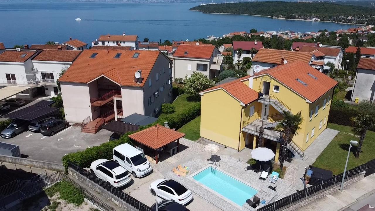 Appartamento Tom'S House Njivice Esterno foto