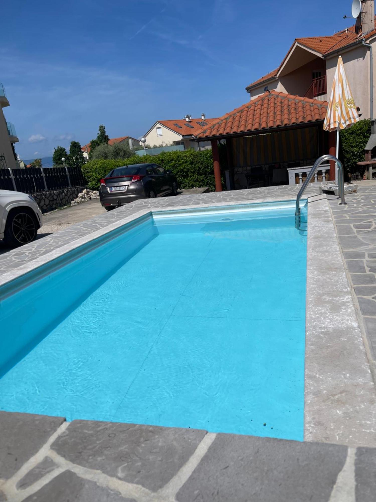 Appartamento Tom'S House Njivice Esterno foto